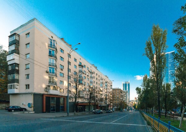 буль. Леси Украинки, 10 | Фото - 14